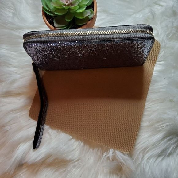 Silver Glitter Explosion Full Zipper Wristlet Wallet NWOT - Picture 6 of 7